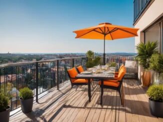 Balkon mit Sonnenschirmen