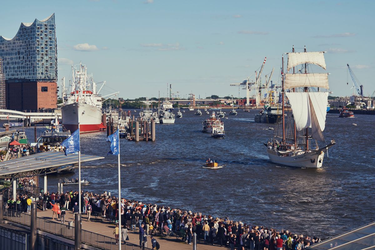 Beste Aussichtspunkte zum Schiffe gucken in Hamburg | Beste Aussichtspunkte zum Schiffe gucken in Hamburg