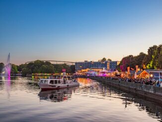 Nordufer am Abend zum Maschseefest