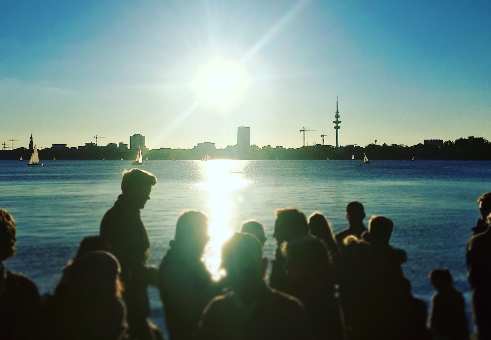 Hamburg Blick über die Alster 2 | Hamburg - der Blick über die Alster beim Kurzurlaub im Norden ist traumhaft