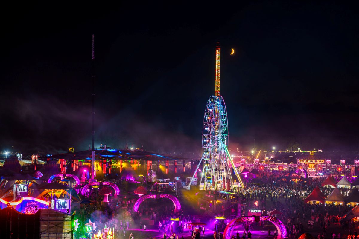 Nächtlicher Blick auf deas Festival Airbeat One | Nächtlicher Blick auf deas Festival Airbeat One