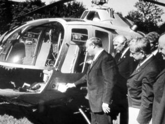 ADAC Präsident Franz Stadler und Bundesverteidigungsminister Georg Leber weihen 1970 den "Christoph" ein