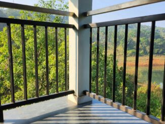 Balkon mit Ausblick ins Grüne