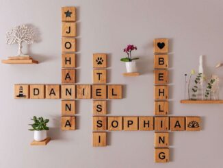 holzdekoration-holzbuchstaben-bemassive-weihnachten