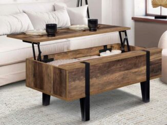 Hölzerner Couchtisch mit rechteckiger Klappplatte und Dornfuss