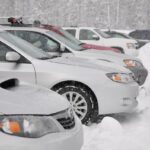 geparkte Autos im Winter