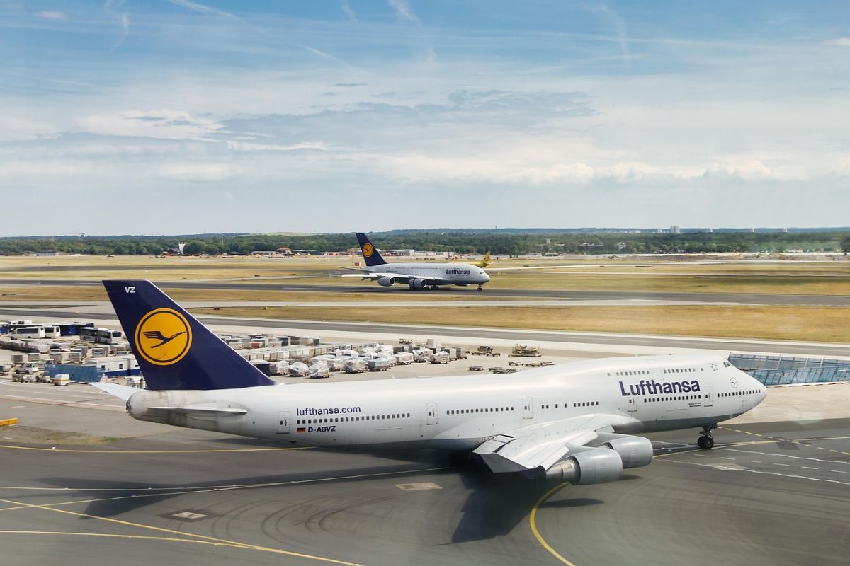 Lufthansa-Jets am Flughafen