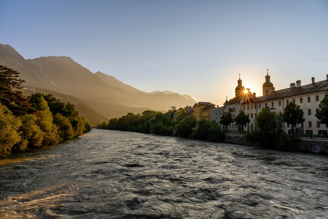 Der Inn fliesst durch Inssbruck