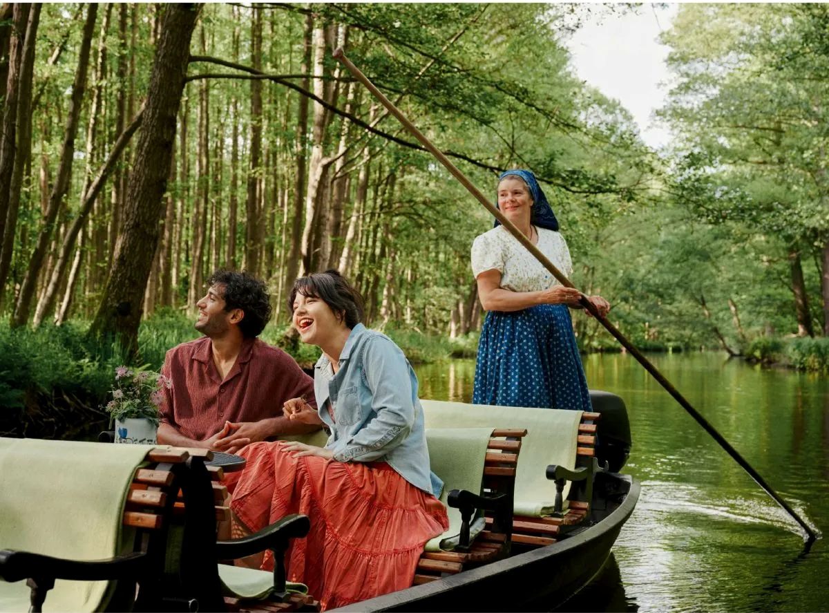 Der Spreewald ist eine 75 km mal 15 km breite Niederung aus der Eiszeit