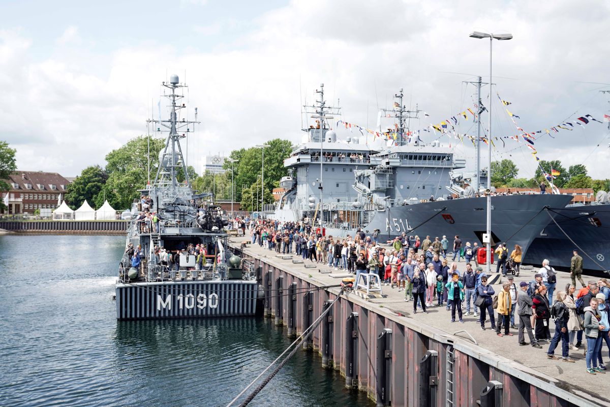 Kieler Woche auf dem Marinestützpunkt gut besucht
