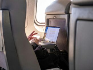 Omnipräsent aber nicht ohne Risiko: Laptop auf Reisen