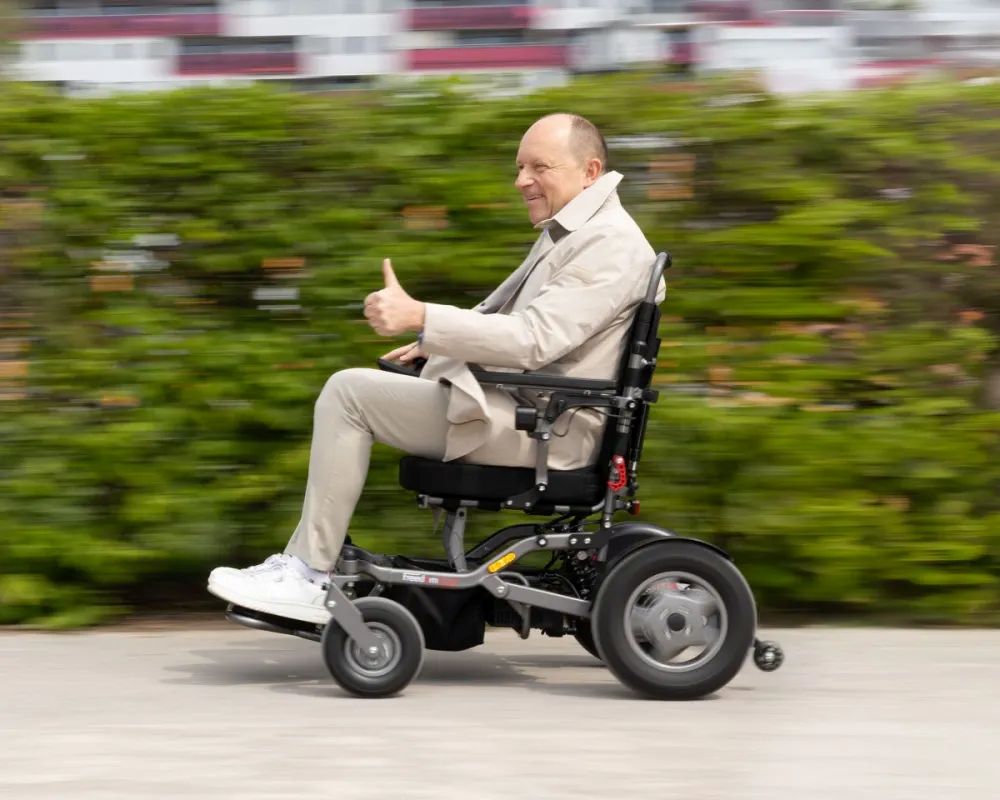 Der FreedomChair GT01 ist ein echtes Fahrerlebnis